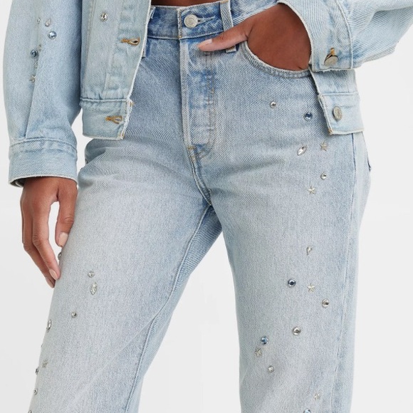 Classic NWT Levi’s 501s in “bling blau.” Light wash highrise, rhinestones, studs - Picture 3 of 5